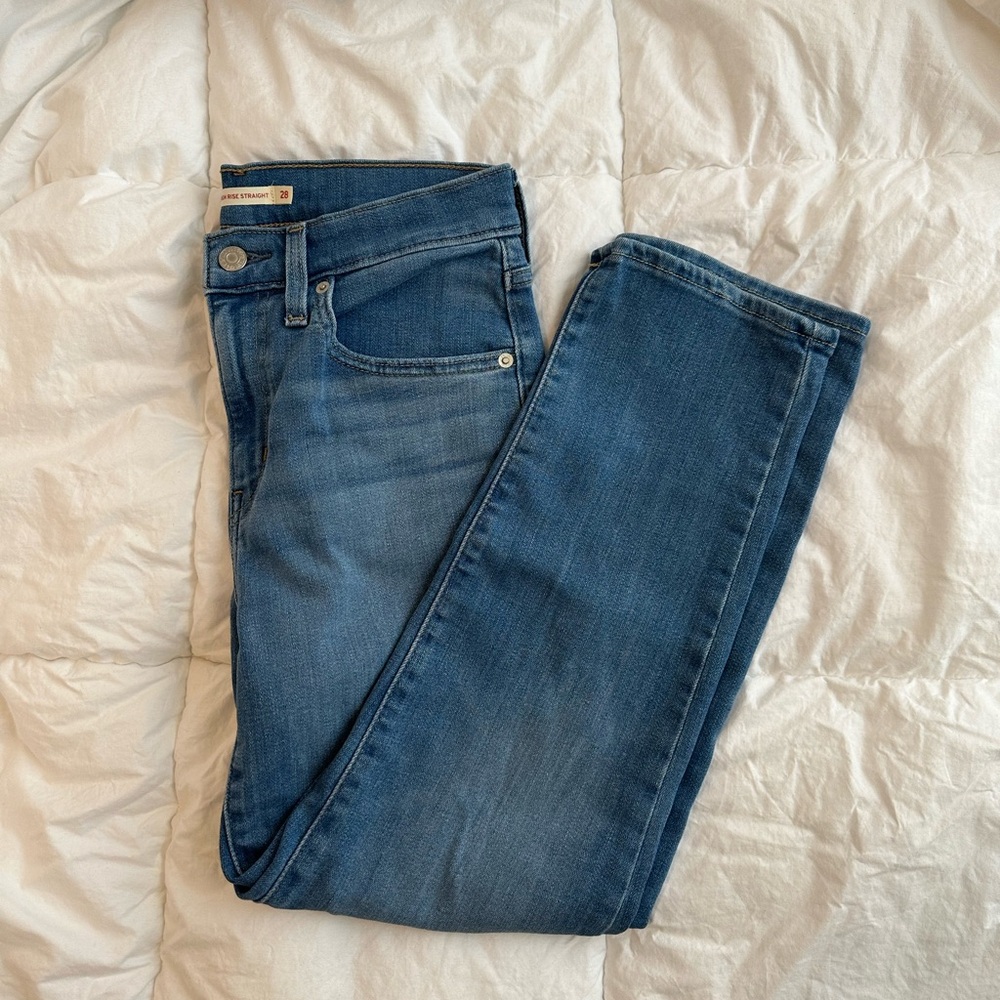 Levi’s 724 high rise straight jeans size 28